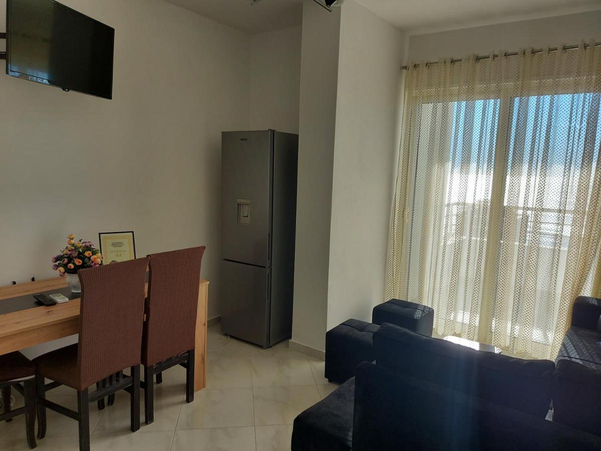 Bral Apartment 7 - Two-Bedroom With Seaview Durres Exterior photo